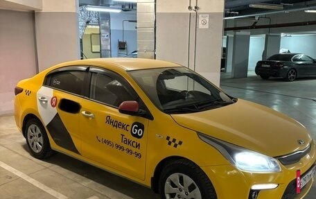 KIA Rio IV, 2017 год, 1 000 000 рублей, 2 фотография