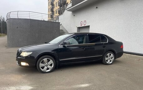 Skoda Superb III рестайлинг, 2012 год, 1 450 000 рублей, 1 фотография