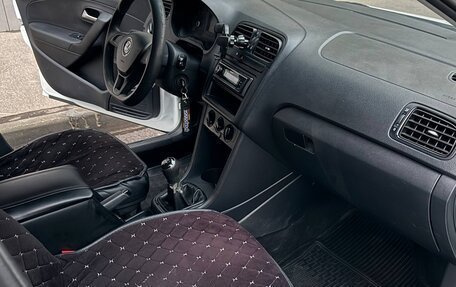 Volkswagen Polo VI (EU Market), 2018 год, 670 000 рублей, 24 фотография