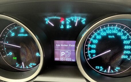 Toyota Land Cruiser 200, 2011 год, 3 250 000 рублей, 5 фотография