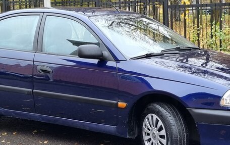 Toyota Avensis III рестайлинг, 2000 год, 290 000 рублей, 11 фотография