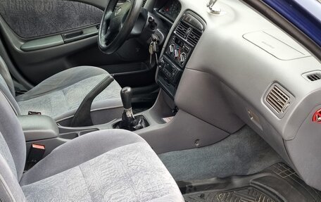 Toyota Avensis III рестайлинг, 2000 год, 290 000 рублей, 30 фотография