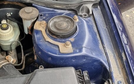 Toyota Avensis III рестайлинг, 2000 год, 290 000 рублей, 38 фотография