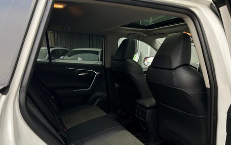 Toyota RAV4, 2023 год, 3 257 800 рублей, 10 фотография