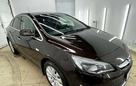 Opel Astra J, 2013 год, 997 000 рублей, 1 фотография