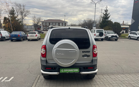 Chevrolet Niva I рестайлинг, 2017 год, 799 000 рублей, 5 фотография