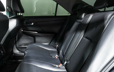 Toyota Camry, 2016 год, 1 900 000 рублей, 10 фотография