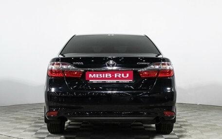 Toyota Camry, 2016 год, 1 900 000 рублей, 6 фотография