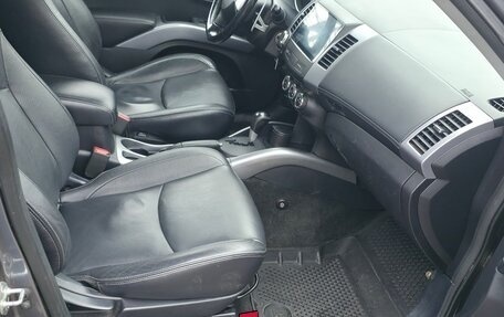 Mitsubishi Outlander III рестайлинг 3, 2010 год, 1 279 000 рублей, 13 фотография