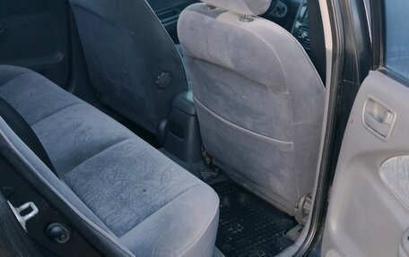 Toyota Avensis III рестайлинг, 1999 год, 250 000 рублей, 8 фотография