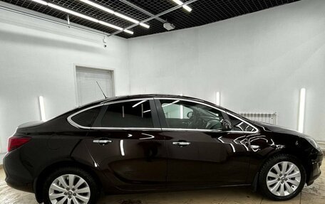 Opel Astra J, 2013 год, 997 000 рублей, 5 фотография