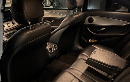 Mercedes-Benz E-Класс, 2019 год, 2 000 000 рублей, 5 фотография