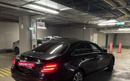 Mercedes-Benz E-Класс, 2019 год, 2 000 000 рублей, 2 фотография