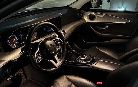 Mercedes-Benz E-Класс, 2019 год, 2 000 000 рублей, 6 фотография