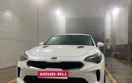 KIA Stinger I, 2018 год, 2 190 000 рублей, 2 фотография