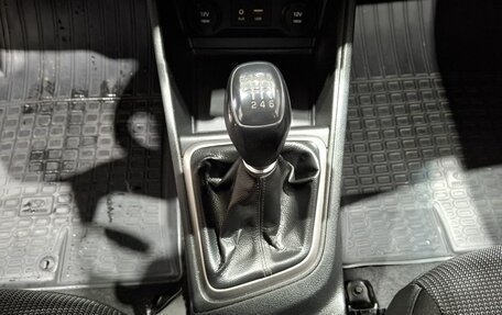 Hyundai Solaris II рестайлинг, 2017 год, 1 050 000 рублей, 31 фотография