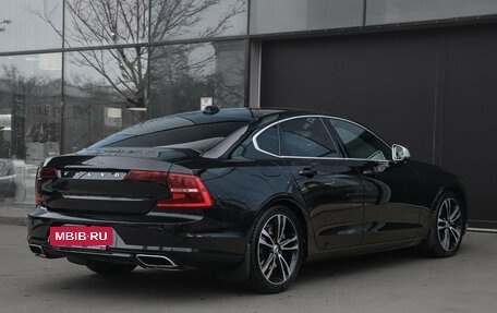 Volvo S90 II рестайлинг, 2017 год, 2 697 000 рублей, 5 фотография