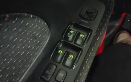 Hyundai Sonata IV рестайлинг, 2005 год, 450 000 рублей, 21 фотография