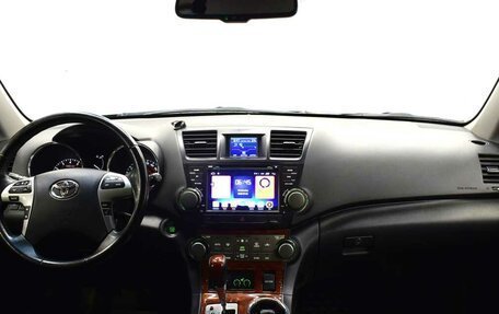 Toyota Highlander III, 2012 год, 1 935 000 рублей, 5 фотография