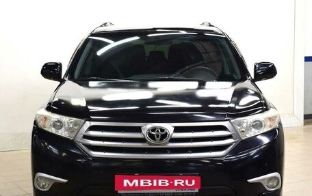 Toyota Highlander III, 2012 год, 1 935 000 рублей, 2 фотография