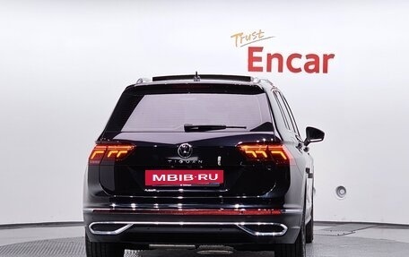 Volkswagen Tiguan II, 2022 год, 3 186 000 рублей, 4 фотография