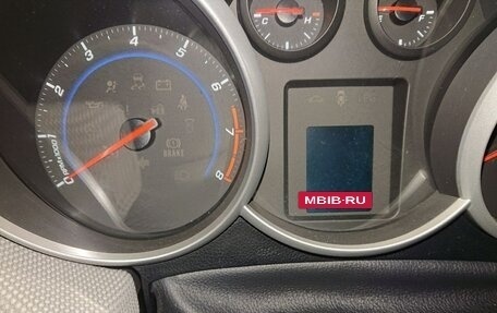 Chevrolet Cruze II, 2011 год, 850 000 рублей, 4 фотография