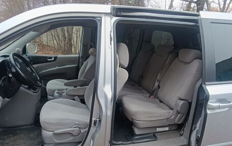 KIA Carnival III, 2008 год, 800 000 рублей, 12 фотография