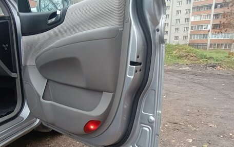 KIA Carnival III, 2008 год, 800 000 рублей, 14 фотография