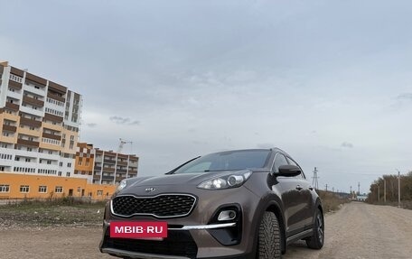 KIA Sportage IV рестайлинг, 2018 год, 2 165 000 рублей, 2 фотография