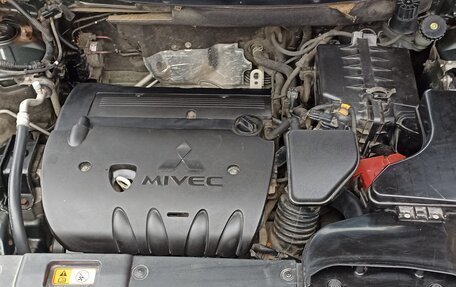 Mitsubishi Outlander III рестайлинг 3, 2015 год, 1 510 000 рублей, 9 фотография