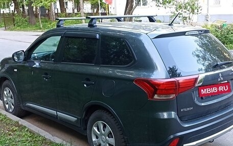 Mitsubishi Outlander III рестайлинг 3, 2015 год, 1 510 000 рублей, 3 фотография