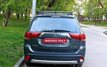 Mitsubishi Outlander III рестайлинг 3, 2015 год, 1 510 000 рублей, 5 фотография