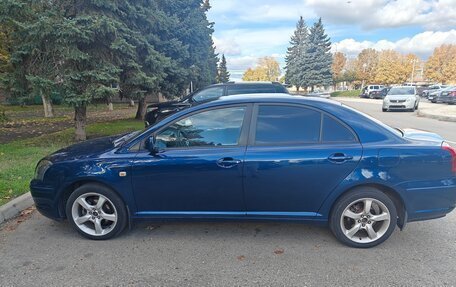 Toyota Avensis III рестайлинг, 2003 год, 650 000 рублей, 8 фотография