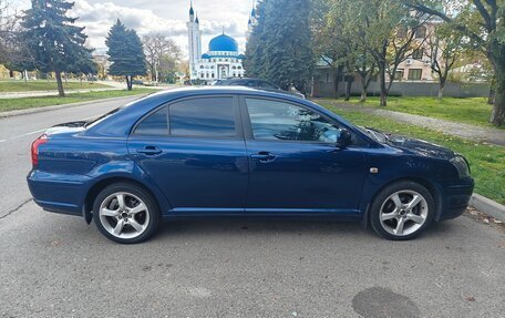 Toyota Avensis III рестайлинг, 2003 год, 650 000 рублей, 4 фотография