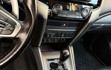 Mitsubishi L200 IV рестайлинг, 2022 год, 3 500 000 рублей, 17 фотография