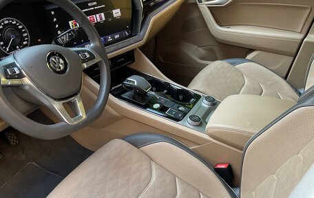 Volkswagen Touareg III, 2019 год, 6 990 000 рублей, 3 фотография