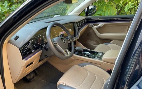 Volkswagen Touareg III, 2019 год, 6 990 000 рублей, 2 фотография