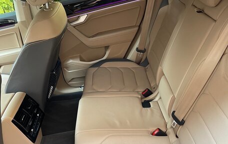 Volkswagen Touareg III, 2019 год, 6 990 000 рублей, 16 фотография