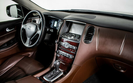 Infiniti QX50 I рестайлинг, 2016 год, 2 210 000 рублей, 11 фотография