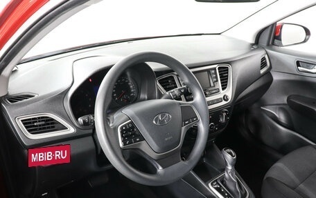 Hyundai Solaris II рестайлинг, 2022 год, 1 930 000 рублей, 9 фотография