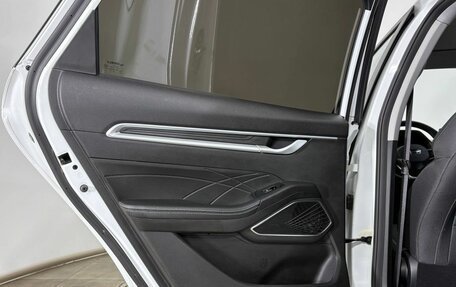 Geely Emgrand, 2024 год, 1 720 000 рублей, 9 фотография