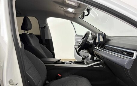 Geely Emgrand, 2024 год, 1 720 000 рублей, 21 фотография