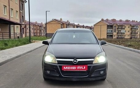 Opel Astra H, 2005 год, 370 000 рублей, 2 фотография
