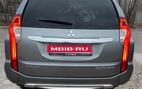Mitsubishi Pajero Sport III рестайлинг, 2017 год, 2 500 000 рублей, 5 фотография