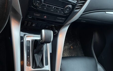 Mitsubishi Pajero Sport III рестайлинг, 2017 год, 2 500 000 рублей, 10 фотография