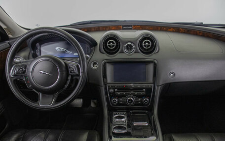 Jaguar XJ IV (X351), 2014 год, 2 070 000 рублей, 11 фотография