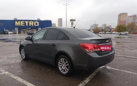 Chevrolet Cruze II, 2011 год, 585 000 рублей, 4 фотография