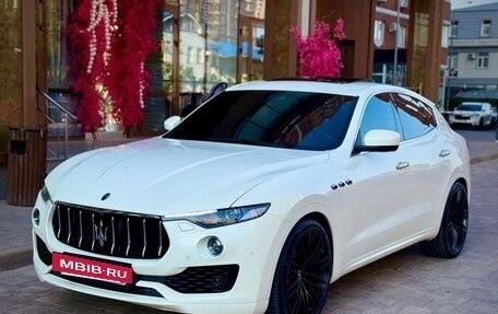 Maserati Levante I, 2017 год, 4 200 000 рублей, 4 фотография