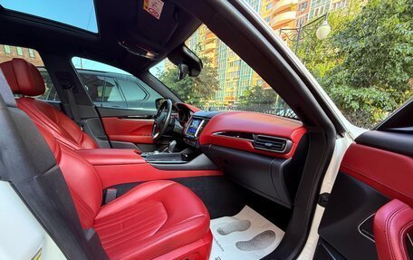 Maserati Levante I, 2017 год, 4 200 000 рублей, 17 фотография