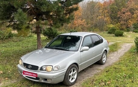 Toyota Corolla, 2001 год, 380 000 рублей, 3 фотография